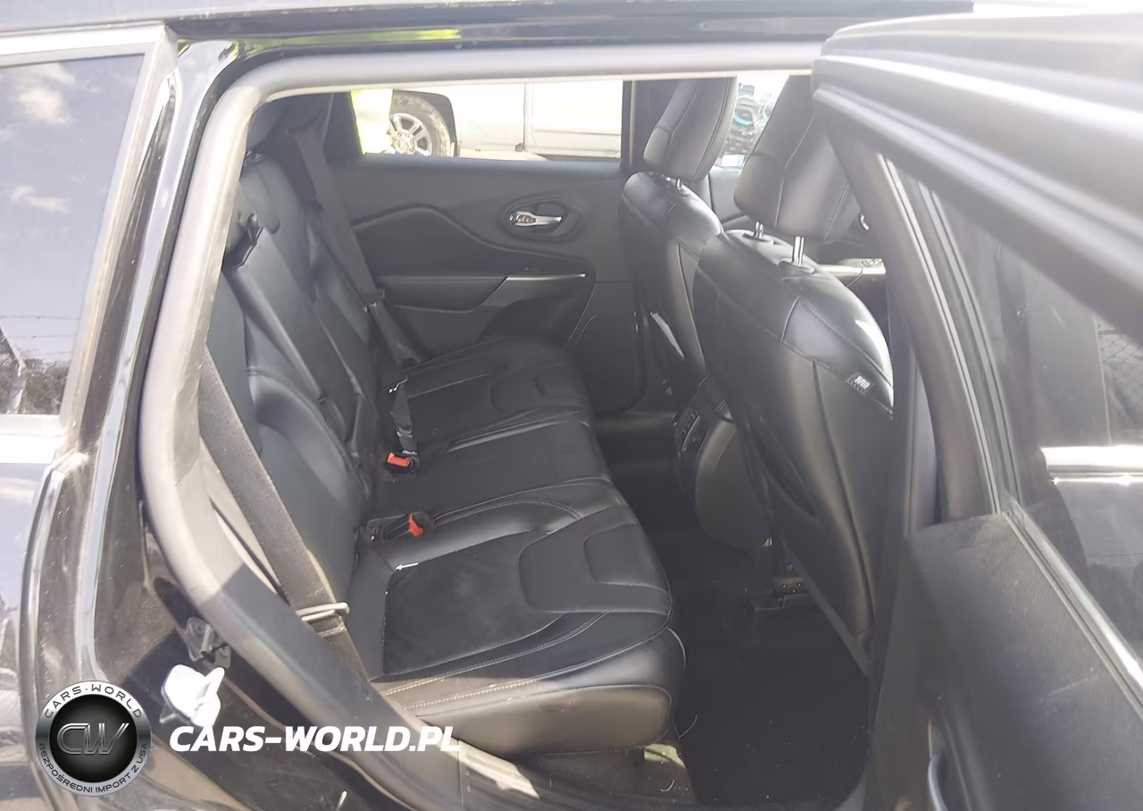2020 Jeep Cherokee Limited 4X4 VIN:1C4PJMDX5LD575024 - 8
