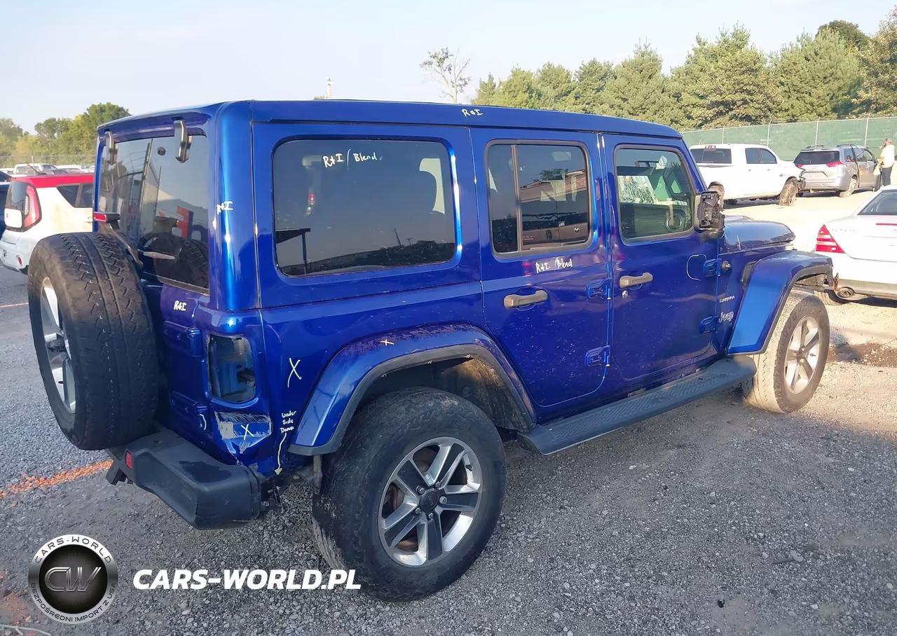 2020 Jeep Wrangler Unlimited Sahara 4X4 VIN:1C4HJXEN6LW103082 - 4