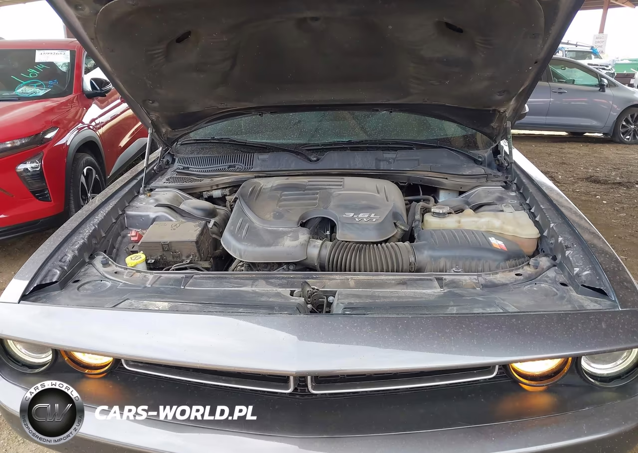 2019 Dodge Challenger Sxt VIN:2C3CDZAGXKH733905 - 10