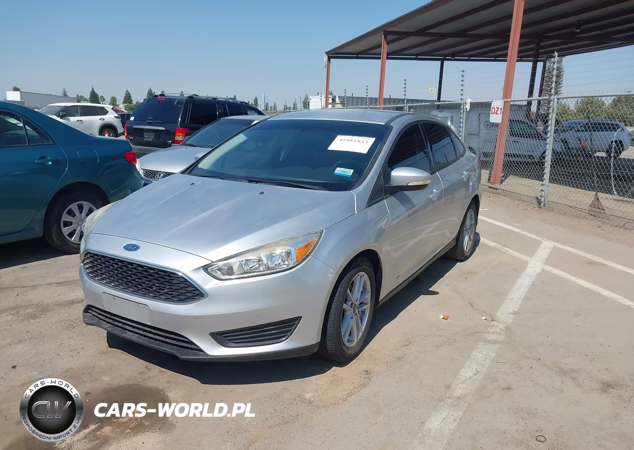 2017 Ford Focus Se VIN:1FADP3F24HL296406 - 2