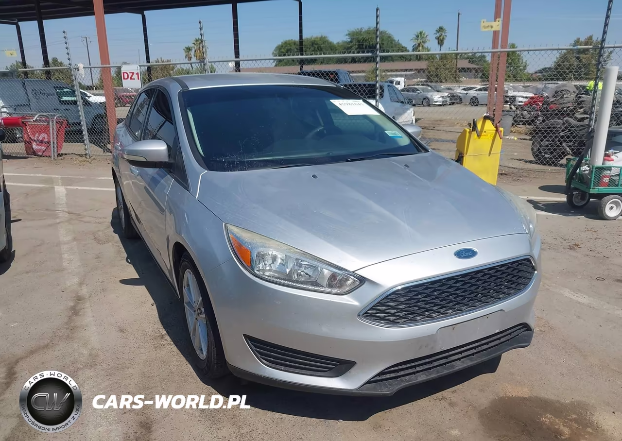 2017 Ford Focus Se VIN:1FADP3F24HL296406 - 6
