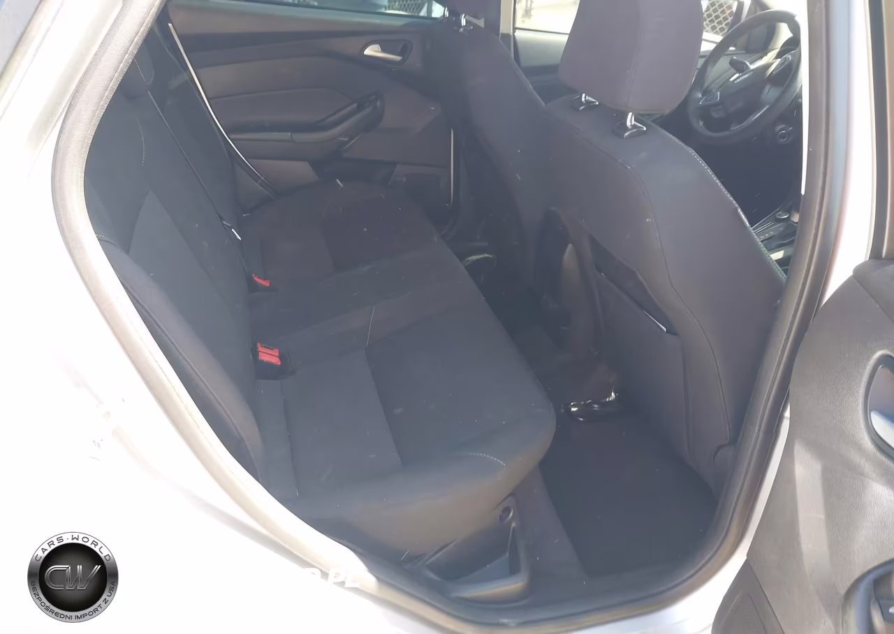 2017 Ford Focus Se VIN:1FADP3F24HL296406 - 8
