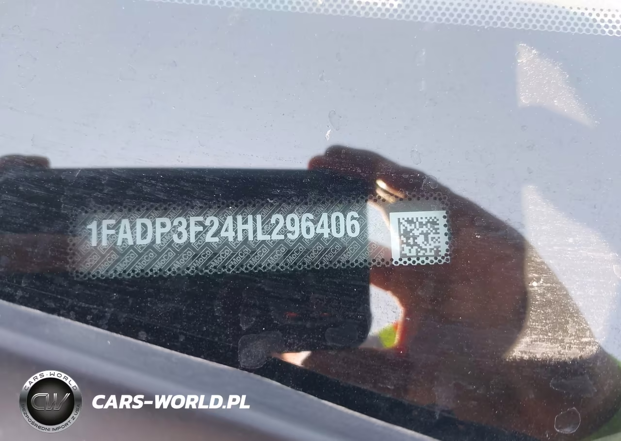 2017 Ford Focus Se VIN:1FADP3F24HL296406 - 9
