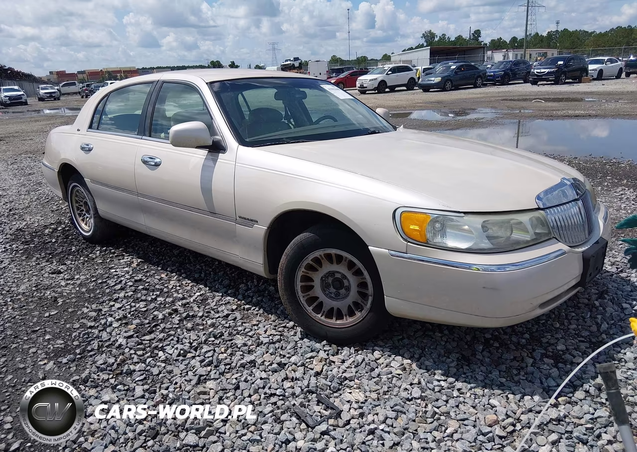 1999 Lincoln Town Car Cartier