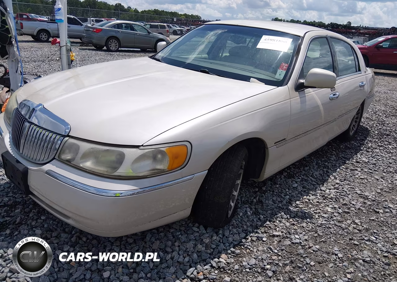 1999 Lincoln Town Car Cartier VIN:1LNHM83W9XY711080 - 2