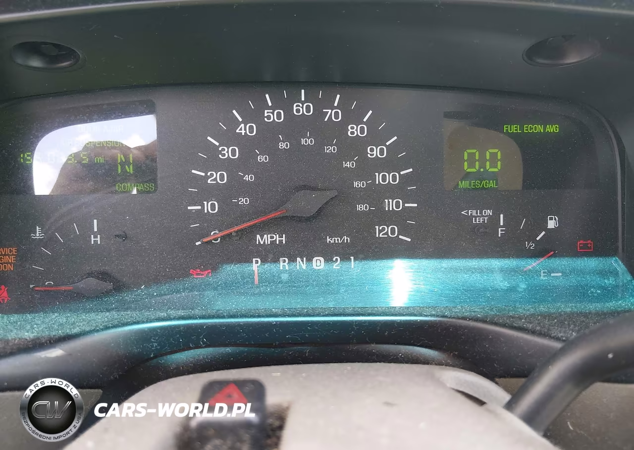 1999 Lincoln Town Car Cartier VIN:1LNHM83W9XY711080 - 7