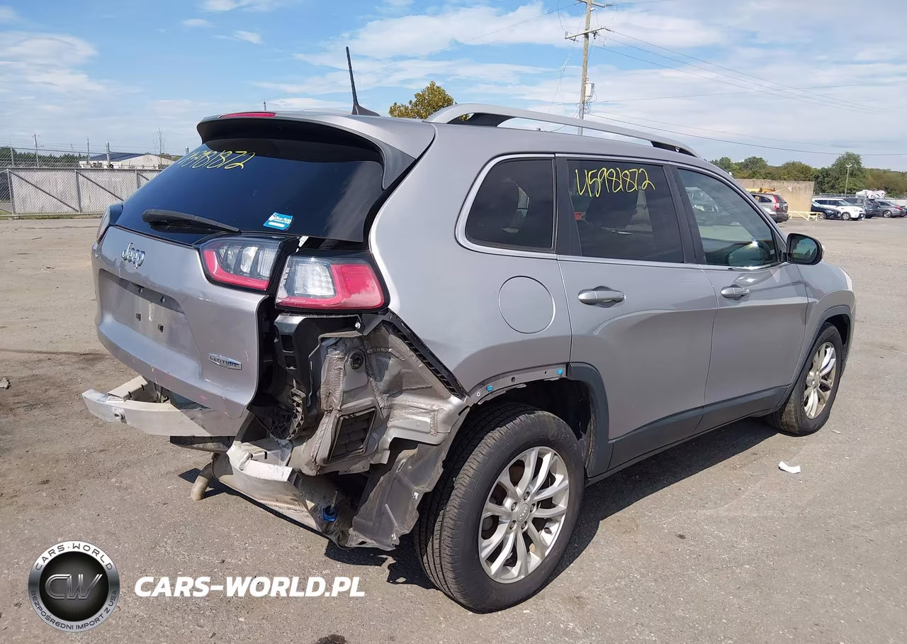 2019 Jeep Cherokee Latitude Fwd VIN:1C4PJLCB8KD172170 - 4