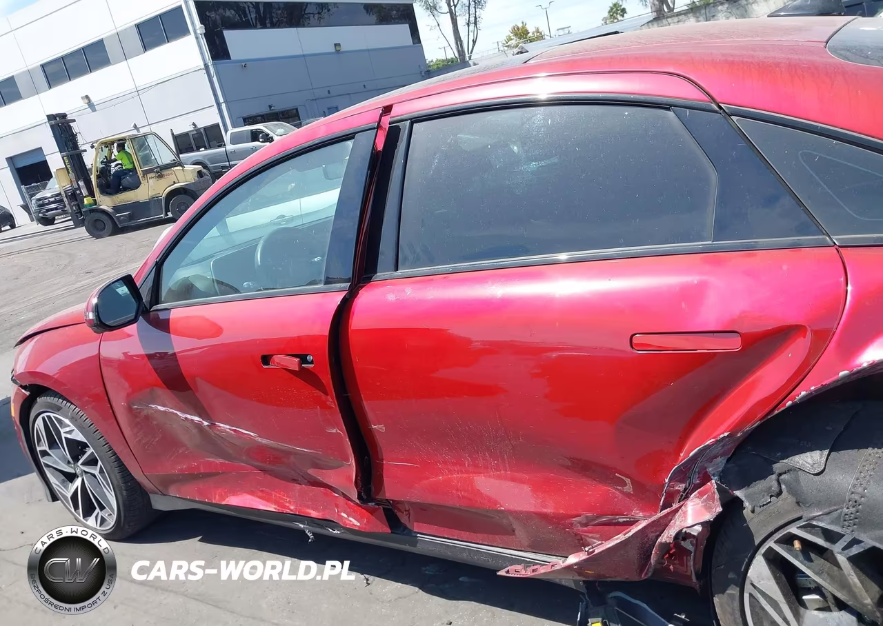 2025 Hyundai Ioniq 6 Limited VIN:KMHM54AA5SA082768 - 14