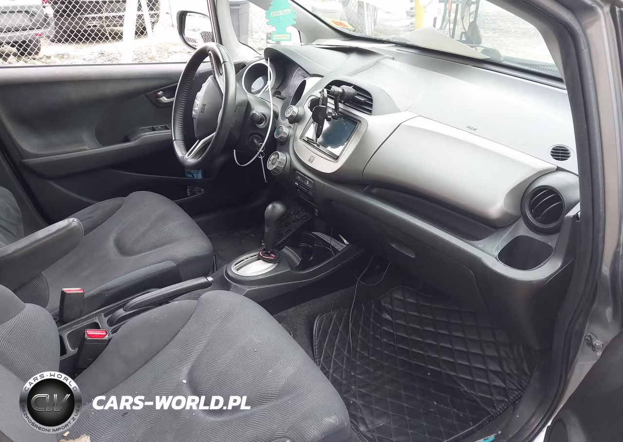 2010 Honda Fit Sport VIN:JHMGE8H47AC004888 - 5