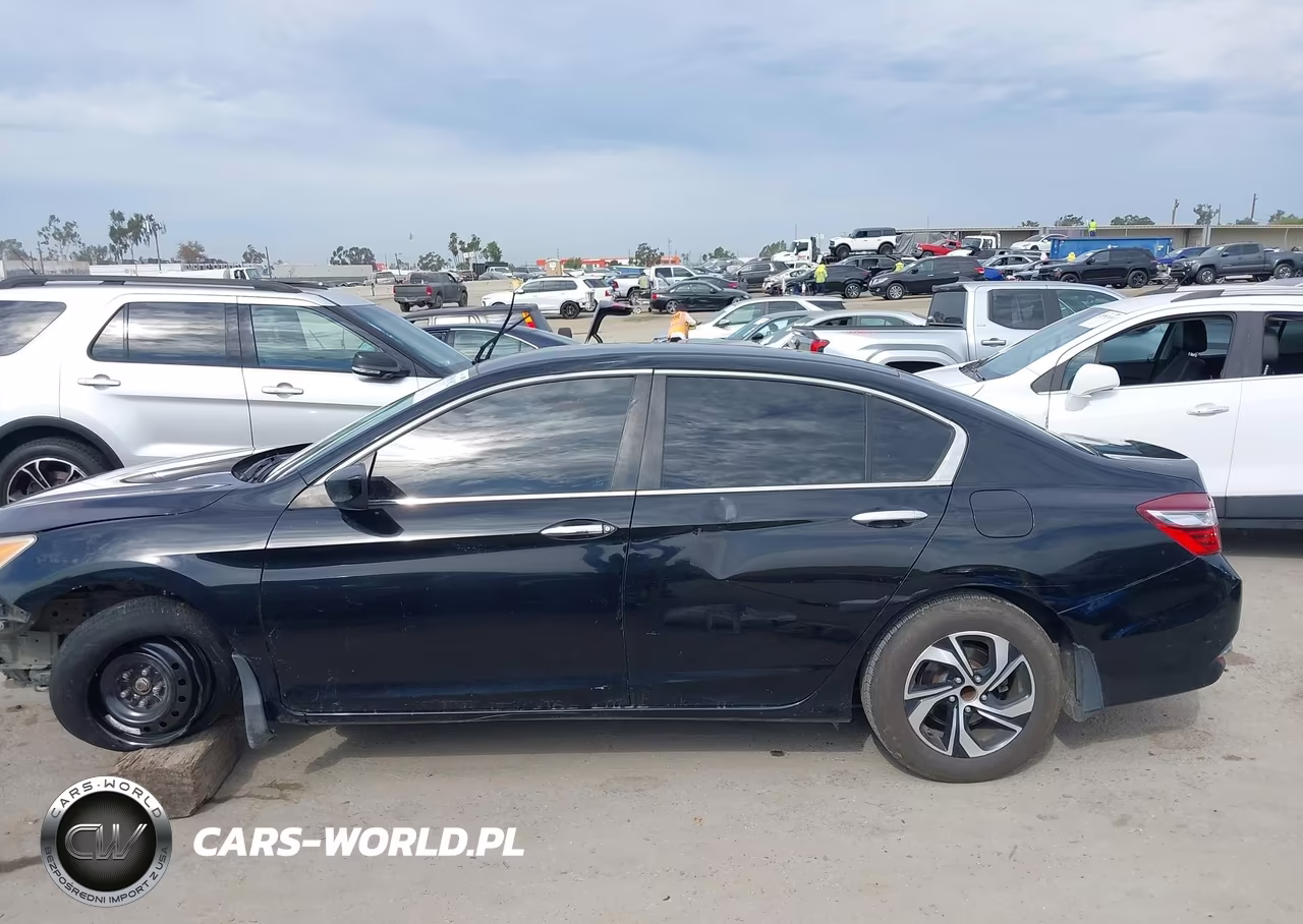2017 Honda Accord Lx VIN:1HGCR2F3XHA014124 - 15