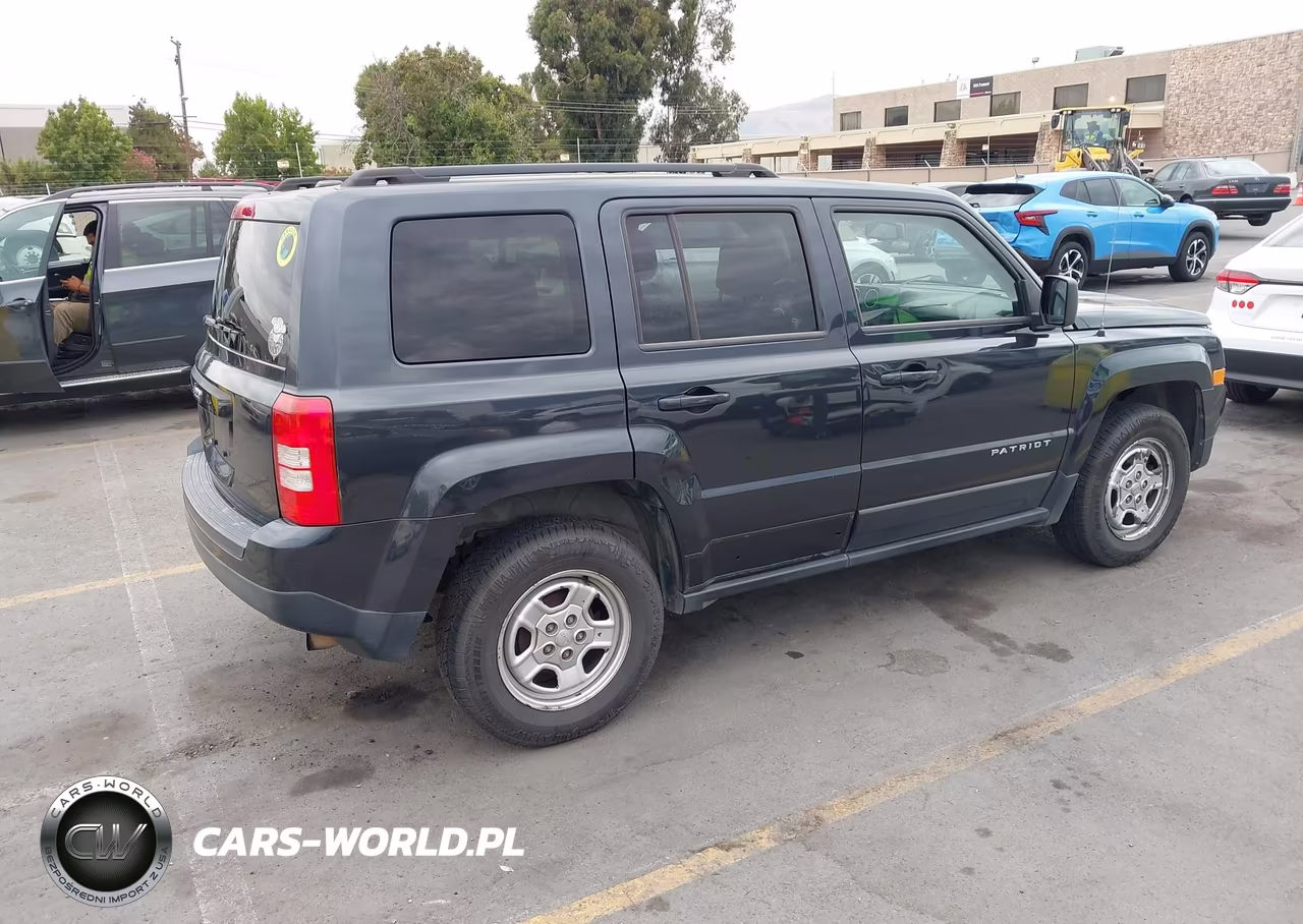 2014 Jeep Patriot Sport VIN:1C4NJPBB5ED785609 - 4
