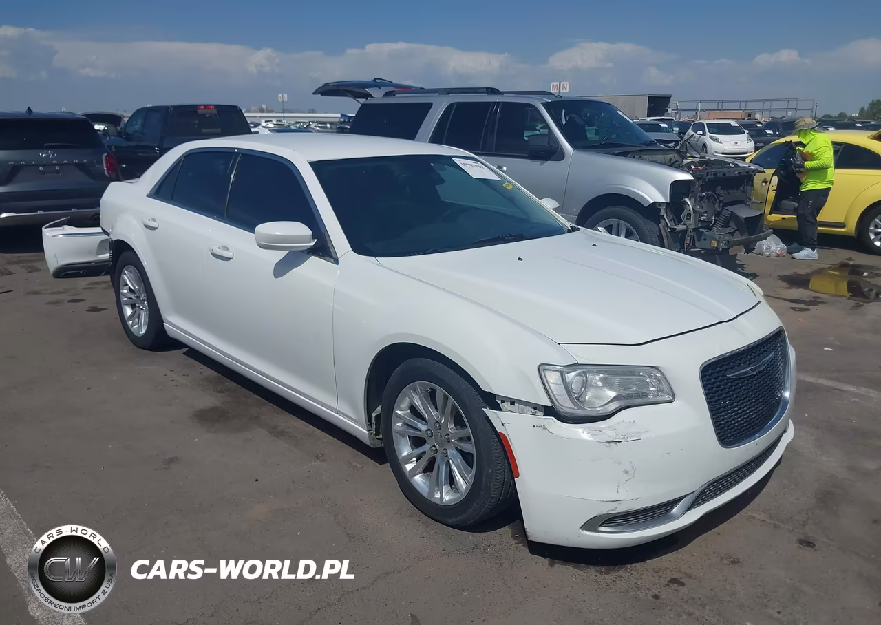 2016 Chrysler 300 Limited