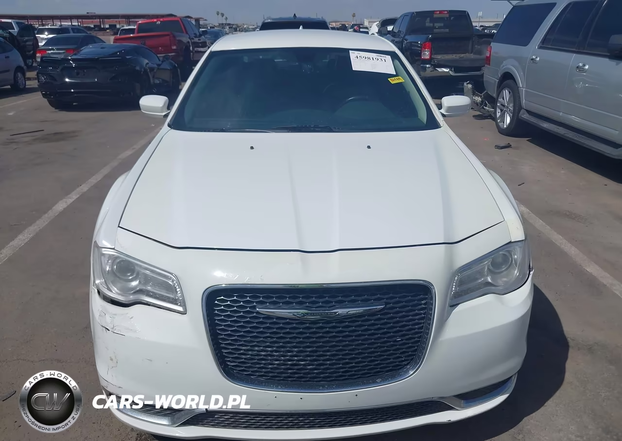 2016 Chrysler 300 Limited VIN:2C3CCAAG8GH229719 - 13