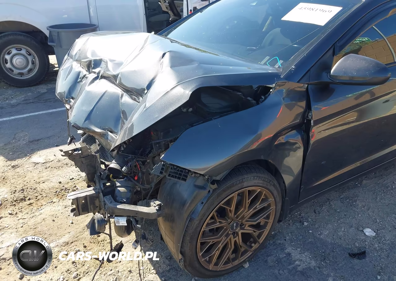 2020 Hyundai Elantra Value Edition VIN:5NPD84LF6LH629027 - 18