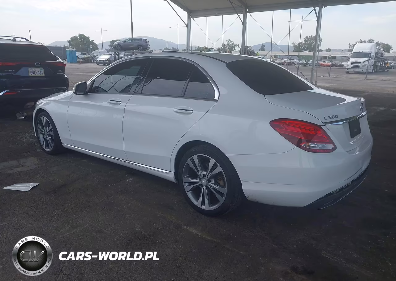 2015 Mercedes-Benz C 300 VIN:55SWF4JB6FU043234 - 3