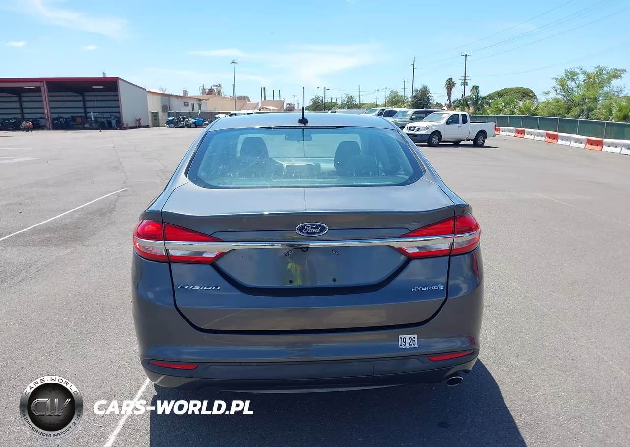 2018 Ford Fusion Hybrid S VIN:3FA6P0UU3JR101267 - 17
