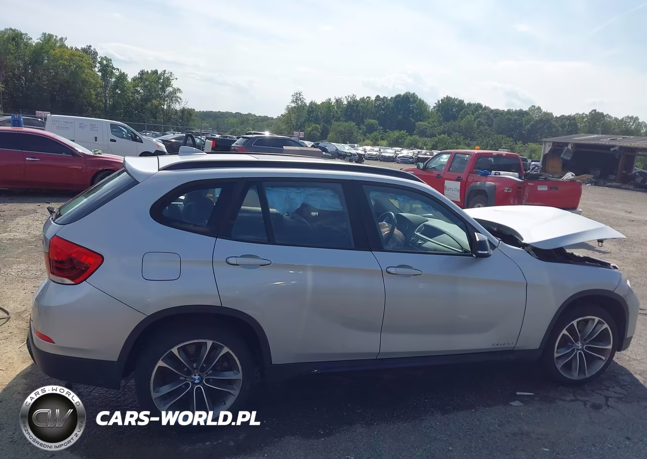 2015 BMW X1 xDrive35I VIN:WBAVM5C51FVV94492 - 13