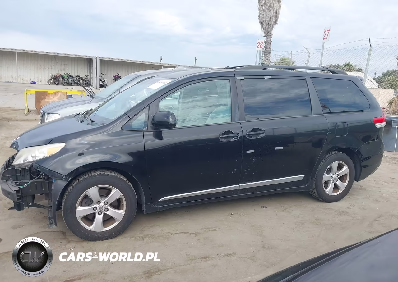 2013 Toyota Sienna Le V6 8 Passenger VIN:5TDKK3DC9DS320333 - 15