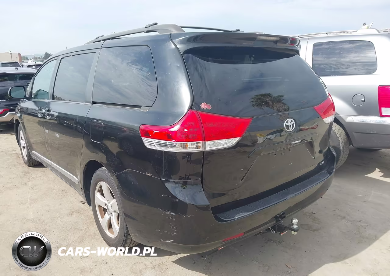 2013 Toyota Sienna Le V6 8 Passenger VIN:5TDKK3DC9DS320333 - 3