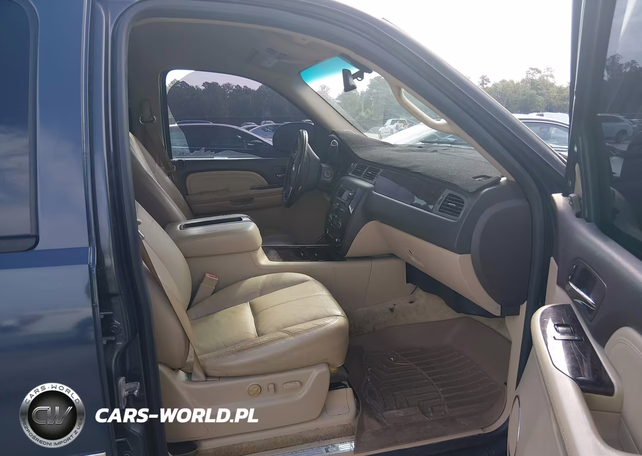 2008 GMC Yukon Denali VIN:1GKEC638X8J167445 - 5