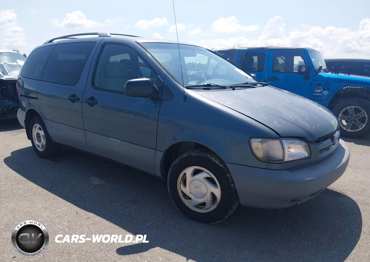2000 Toyota Sienna Le