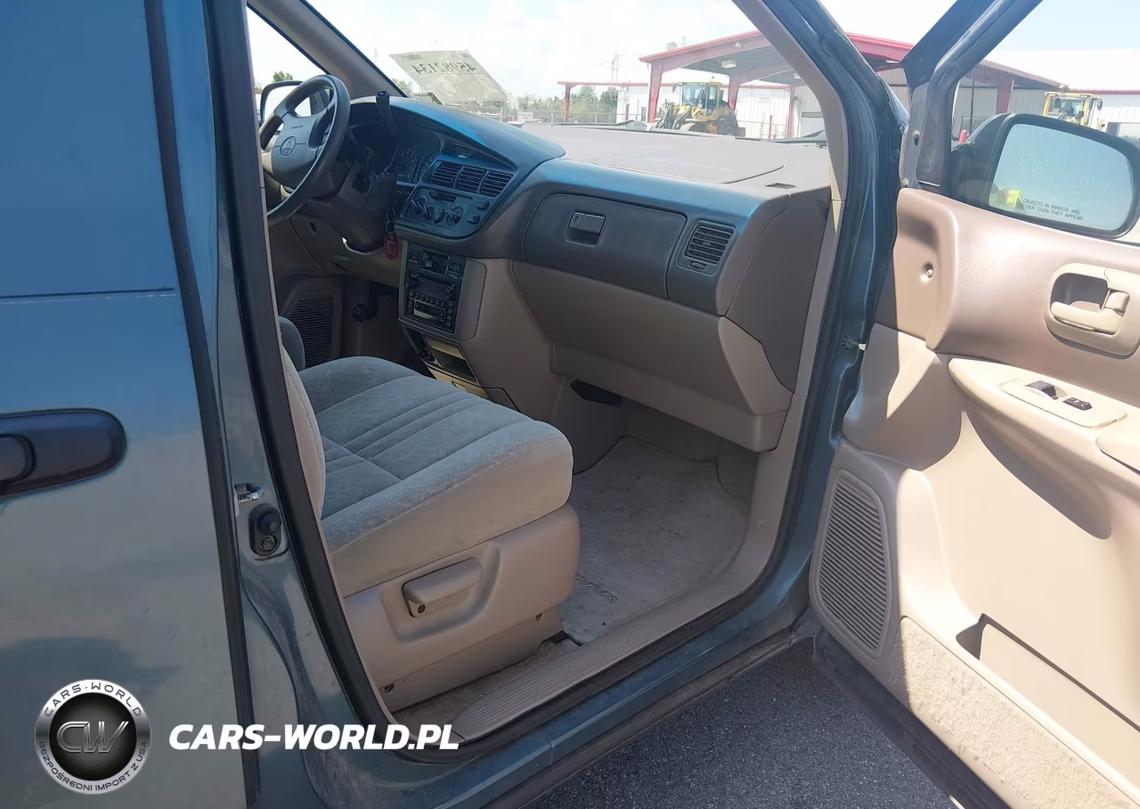 2000 Toyota Sienna Le VIN:4T3ZF13C0YU272153 - 5