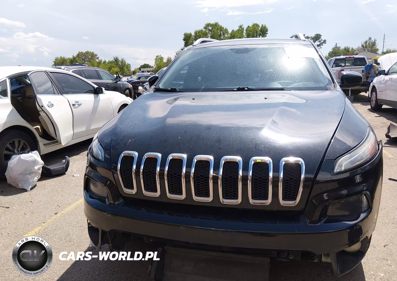 2016 Jeep Cherokee Latitude VIN:1C4PJMCS0GW199882 - 13