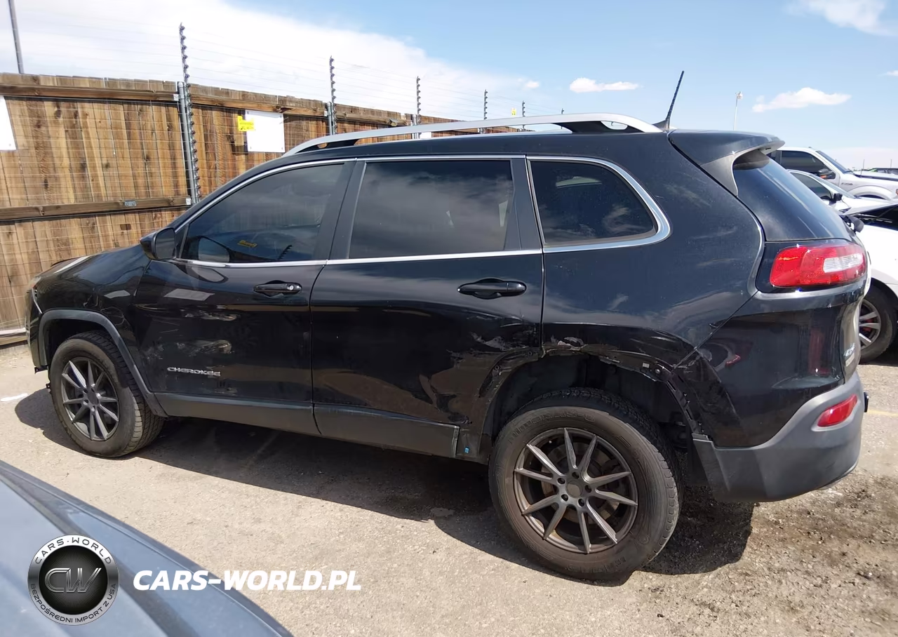 2016 Jeep Cherokee Latitude VIN:1C4PJMCS0GW199882 - 15