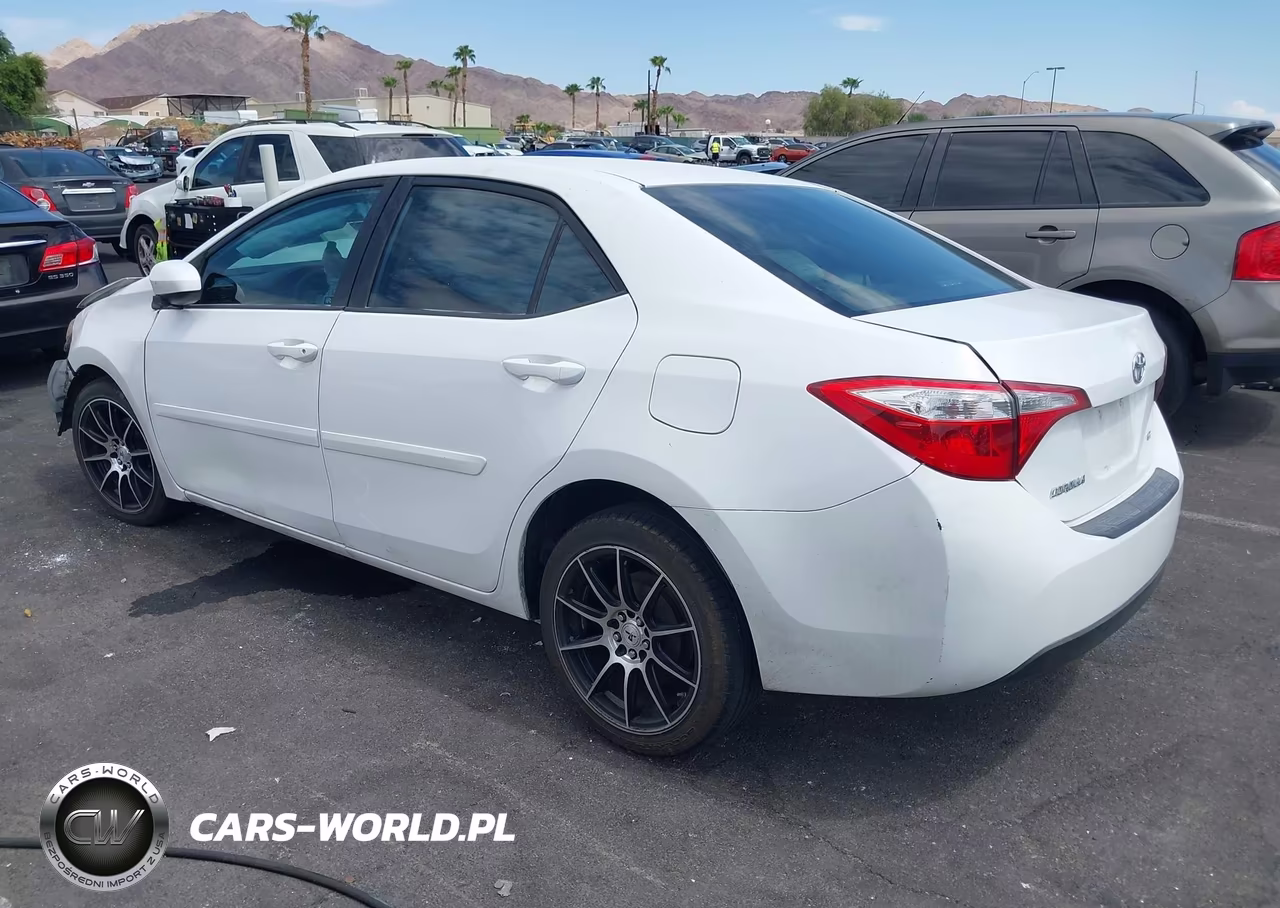 2016 Toyota Corolla Le VIN:2T1BURHE2GC541441 - 3