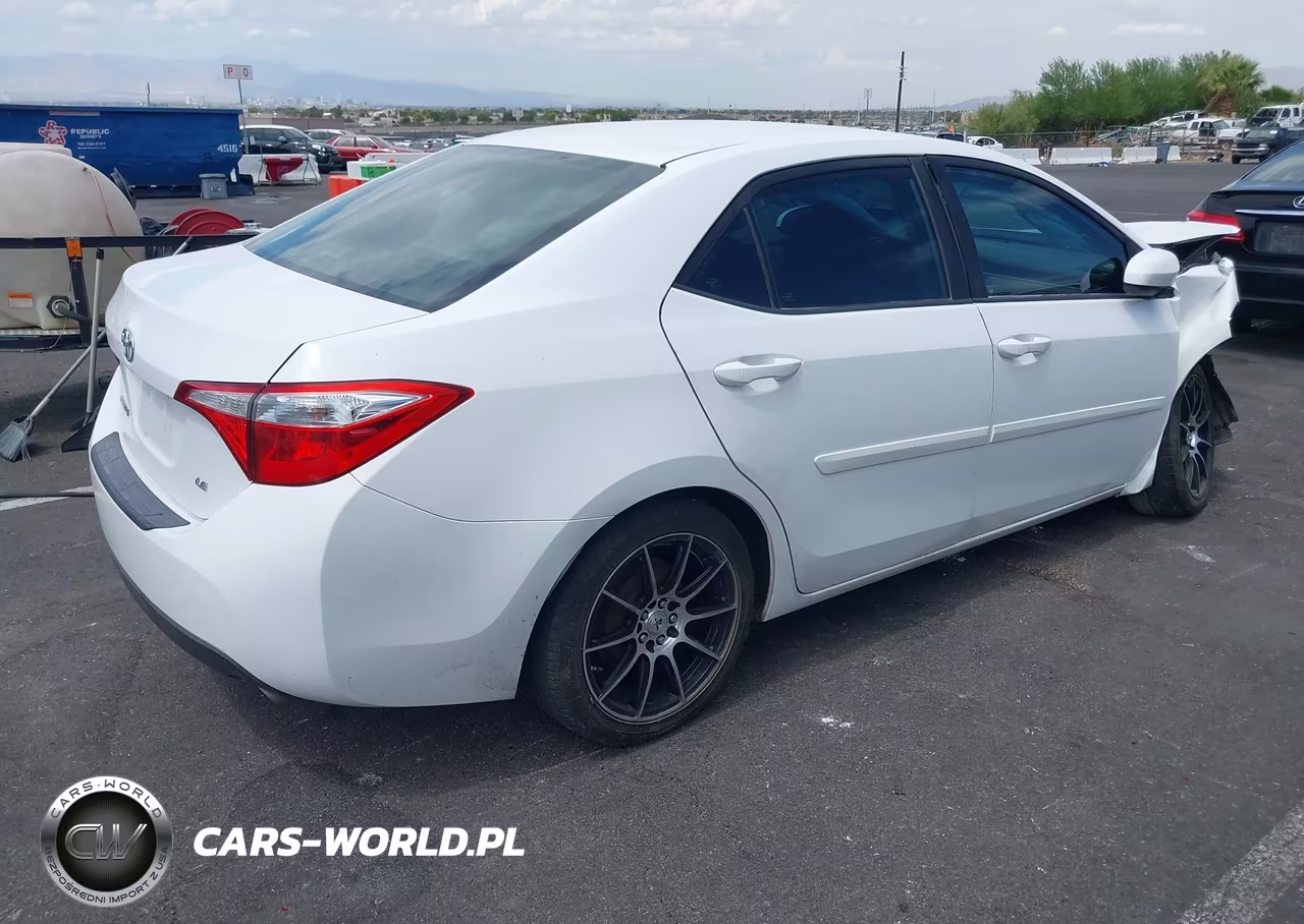 2016 Toyota Corolla Le VIN:2T1BURHE2GC541441 - 4
