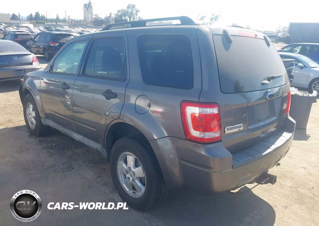 2011 Ford Escape Xlt VIN:1FMCU0D70BKC10898 - 3