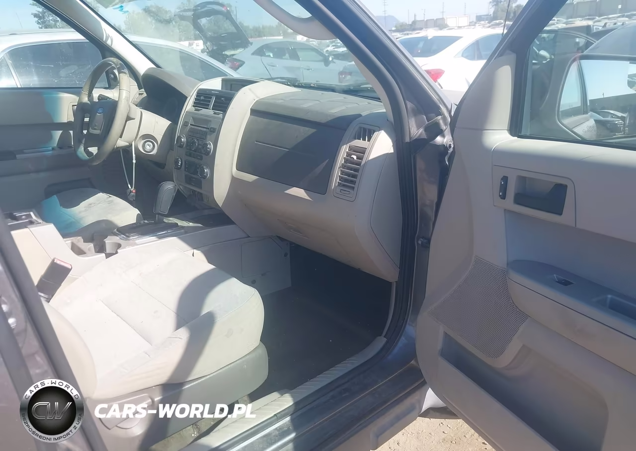 2011 Ford Escape Xlt VIN:1FMCU0D70BKC10898 - 5
