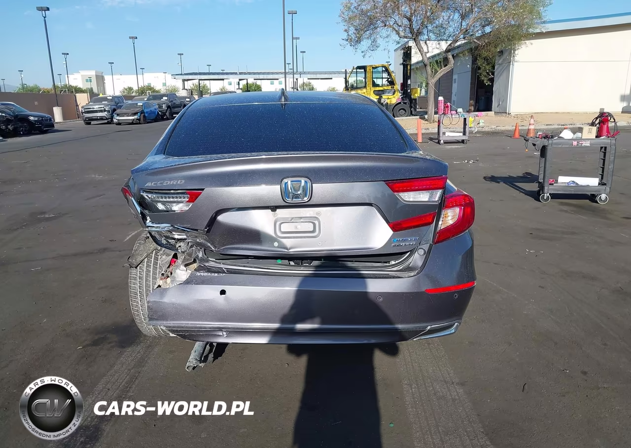 2022 Honda Accord Hybrid Touring VIN:1HGCV3F95NA027879 - 17