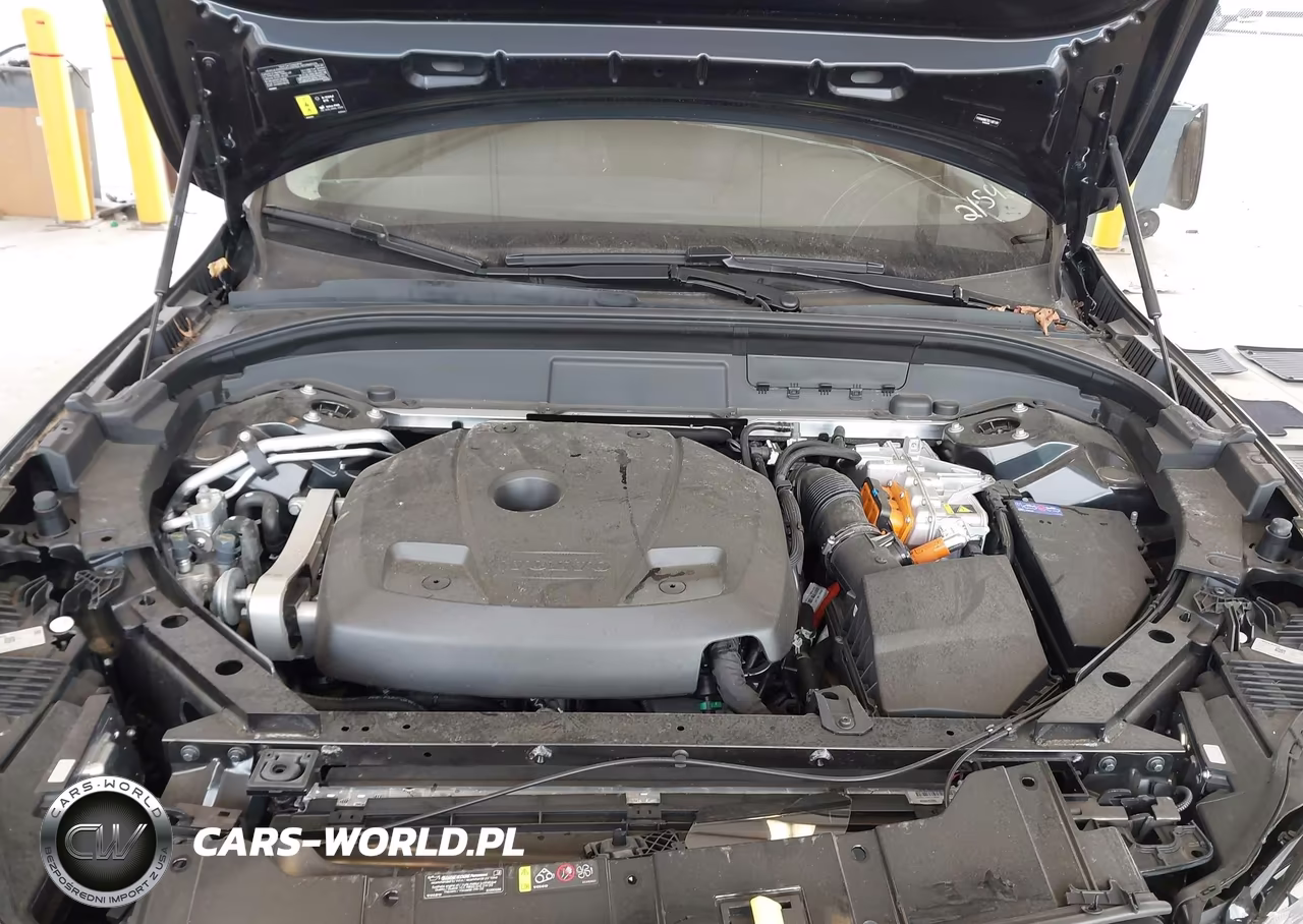 2025 Volvo Xc60 Plug-In Hybrid Plus, T8 Awd Electric-Gasoline, Dark VIN:YV4H60RC7S1102159 - 10