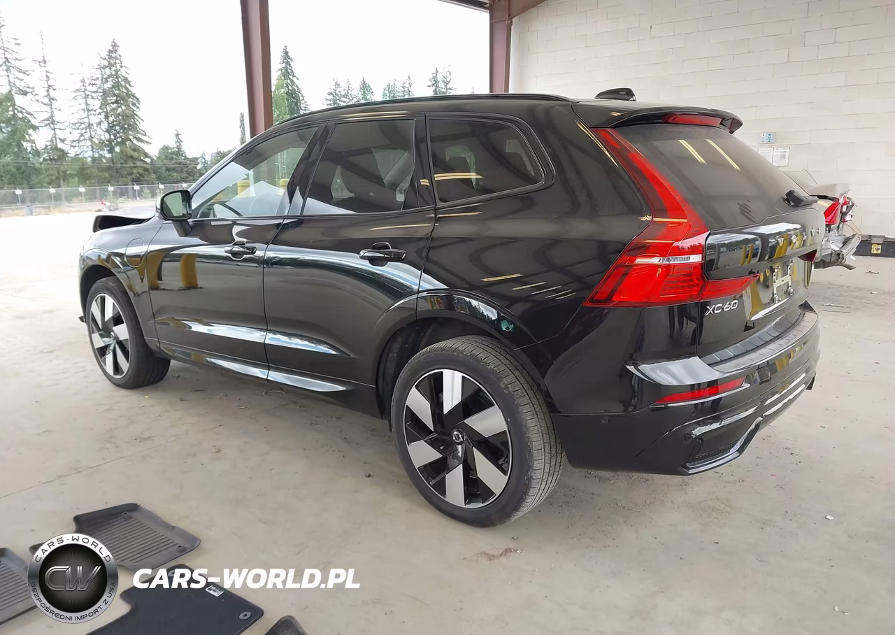 2025 Volvo Xc60 Plug-In Hybrid Plus, T8 Awd Electric-Gasoline, Dark VIN:YV4H60RC7S1102159 - 3