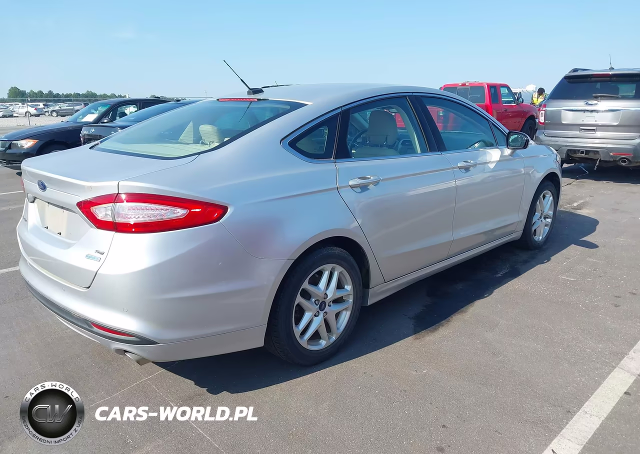 2014 Ford Fusion Se VIN:1FA6P0HD4E5394194 - 4