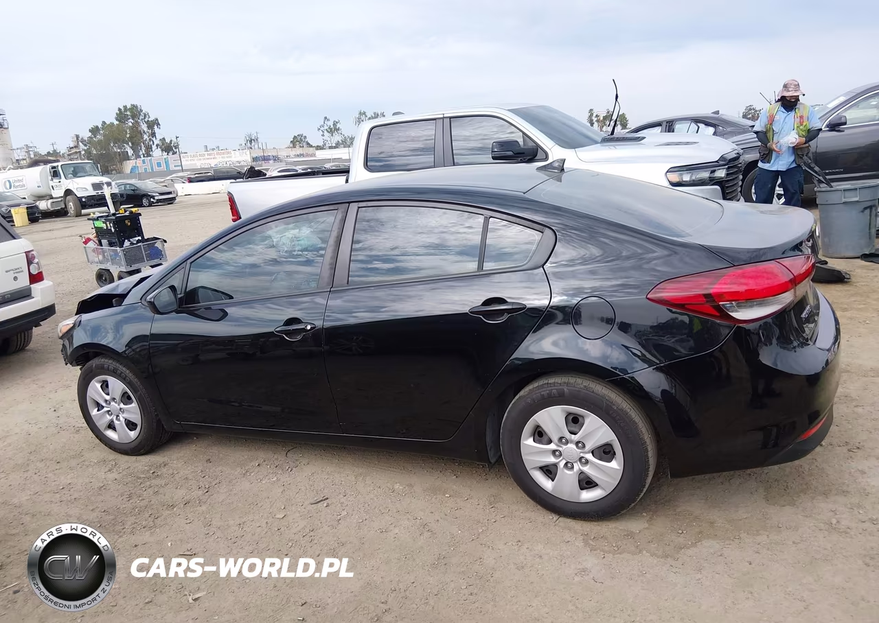 2017 Kia Forte Lx VIN:3KPFL4A7XHE123389 - 14