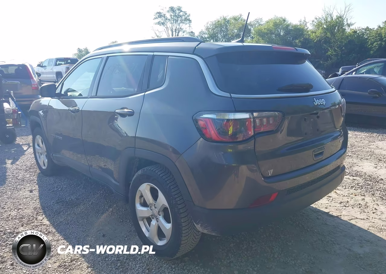 2019 Jeep Compass Latitude Fwd VIN:3C4NJCBB2KT699771 - 3