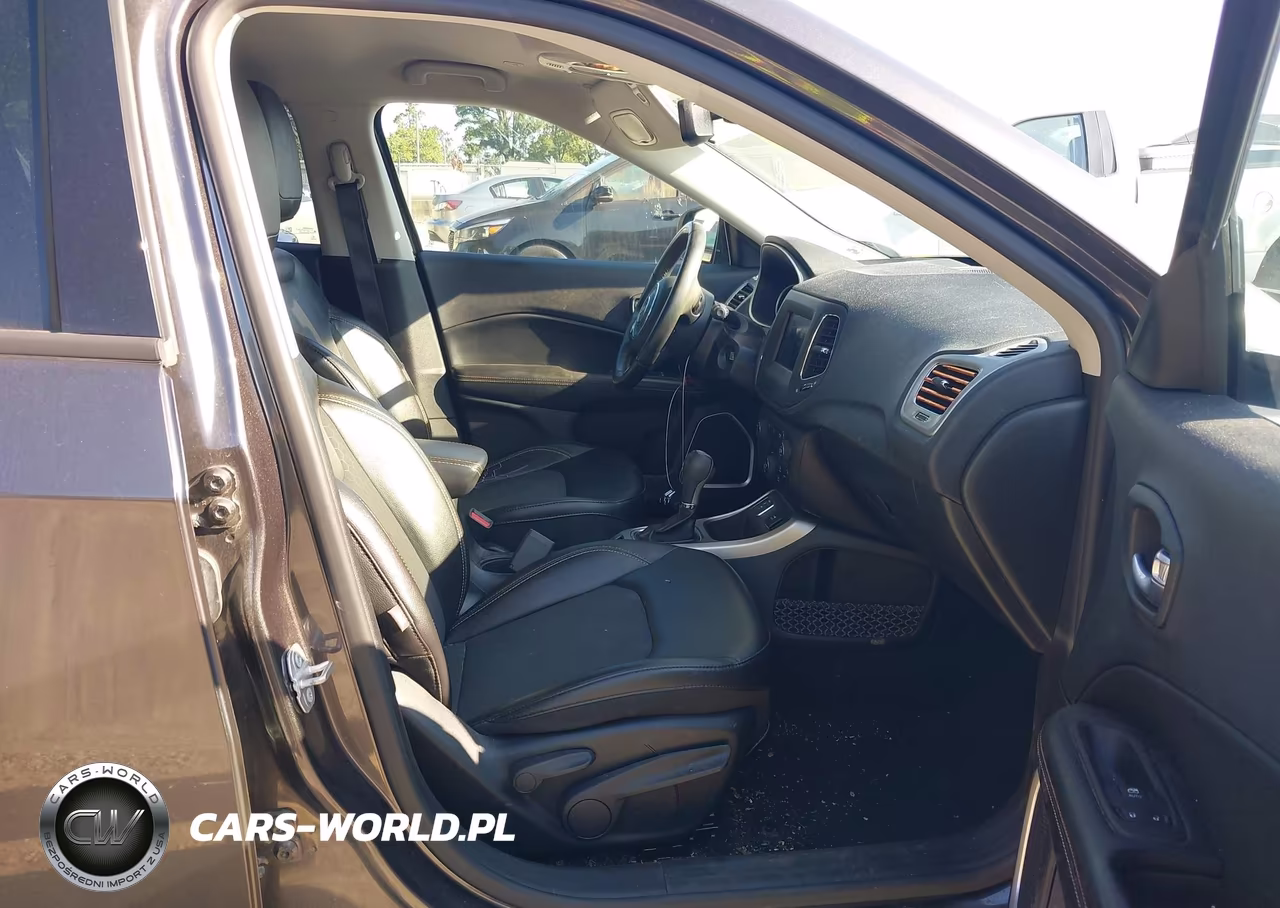 2019 Jeep Compass Latitude Fwd VIN:3C4NJCBB2KT699771 - 5