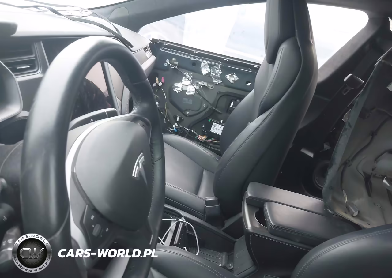 2018 Tesla Model S VIN:5YJSA1E2XJF273374 - 16