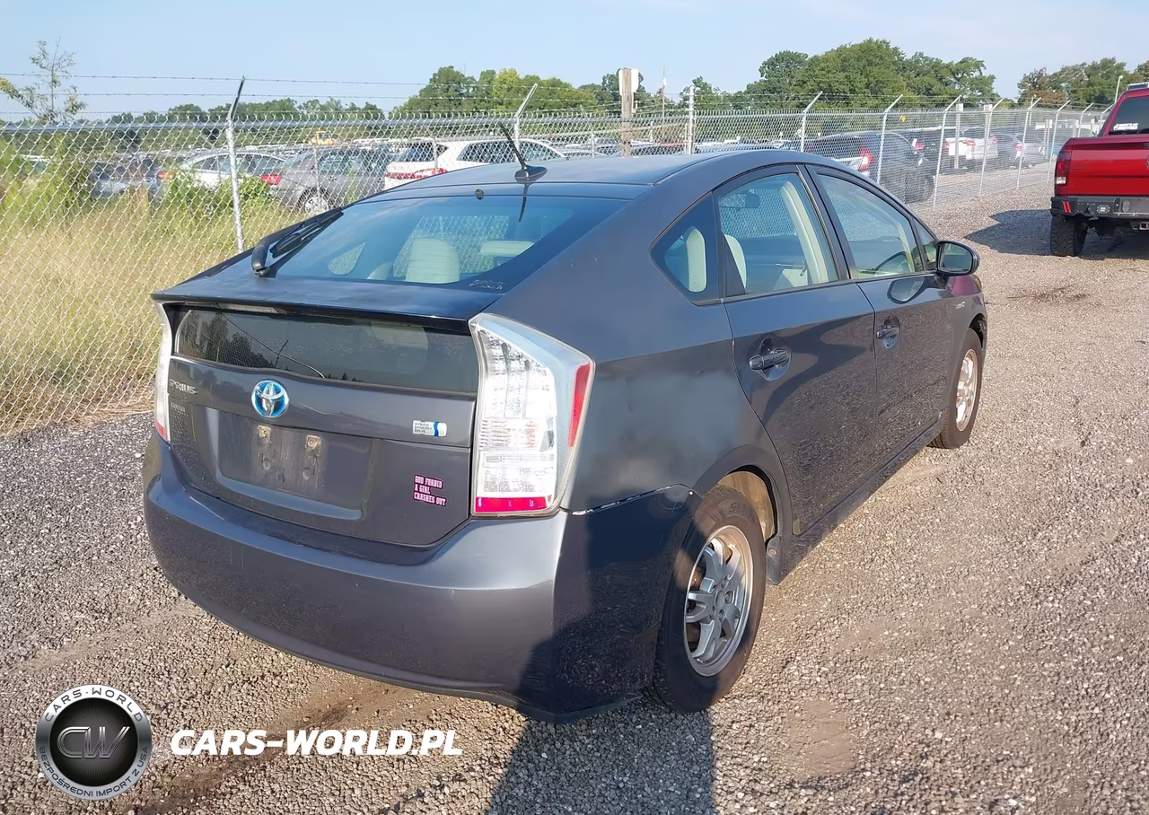 2011 Toyota Prius Two VIN:JTDKN3DU3B0264700 - 4