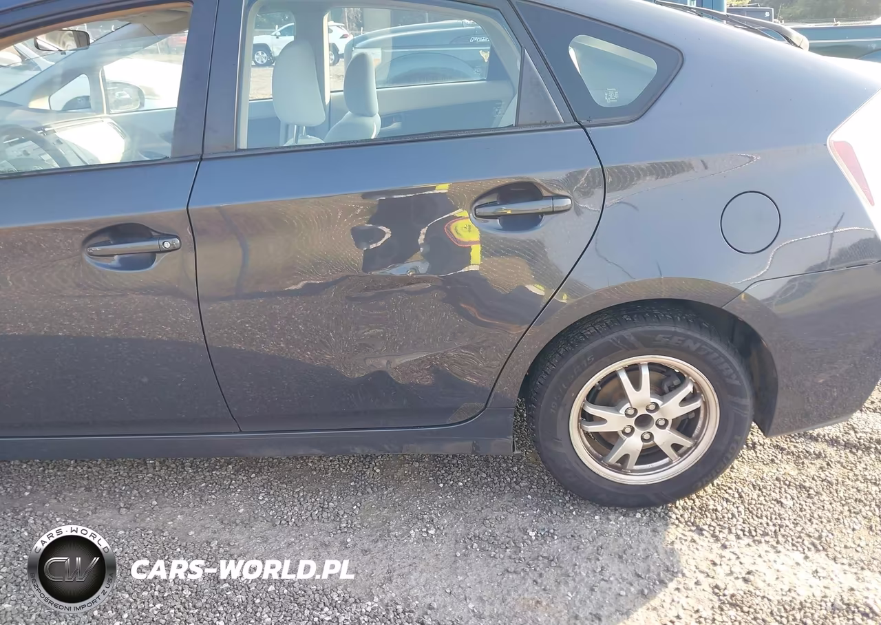 2011 Toyota Prius Two VIN:JTDKN3DU3B0264700 - 6