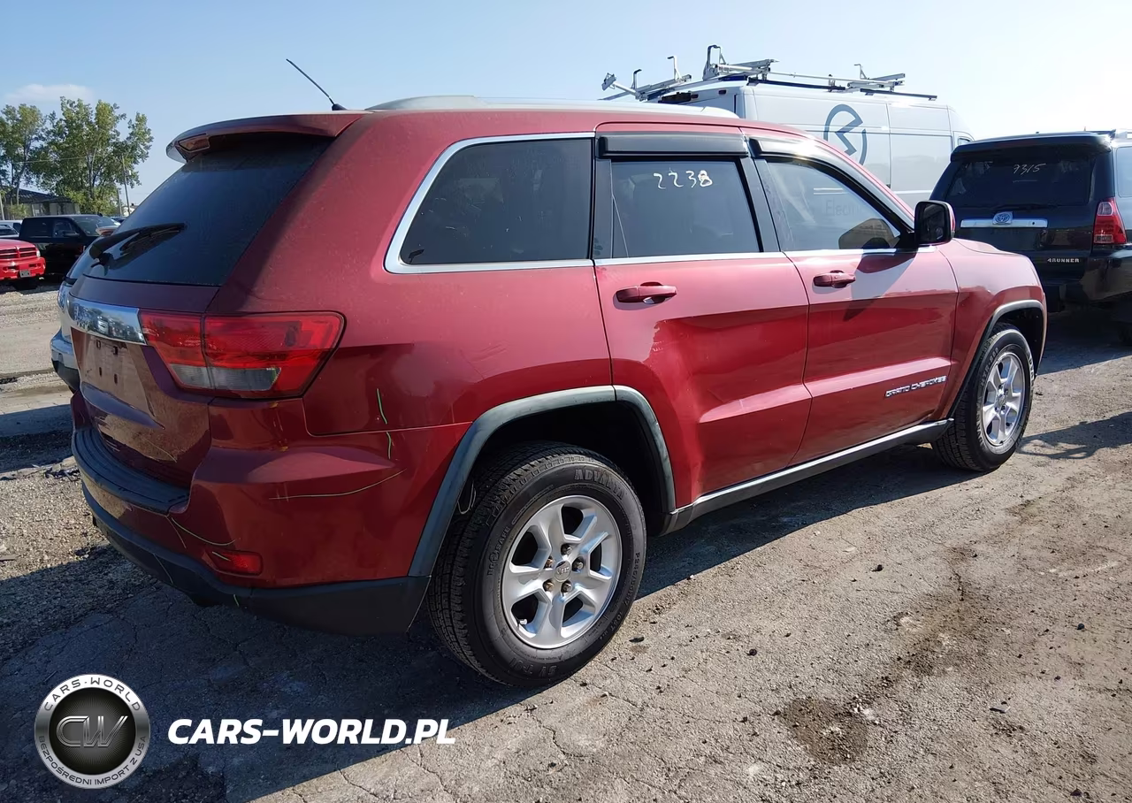 2011 Jeep Grand Cherokee Laredo VIN:1J4RR4GG7BC585453 - 4