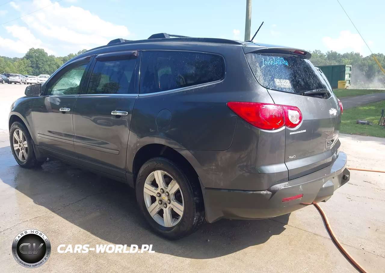 2010 Chevrolet Traverse Lt VIN:1GNLVGED8AS121892 - 3