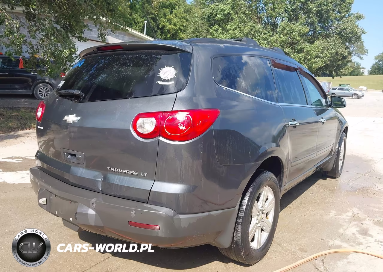2010 Chevrolet Traverse Lt VIN:1GNLVGED8AS121892 - 4