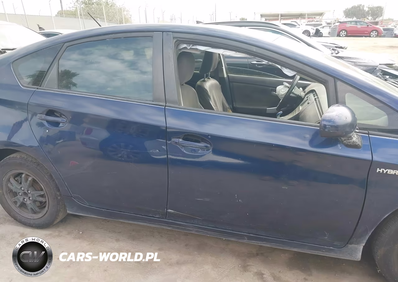 2013 Toyota Prius Three VIN:JTDKN3DU5D1731175 - 13