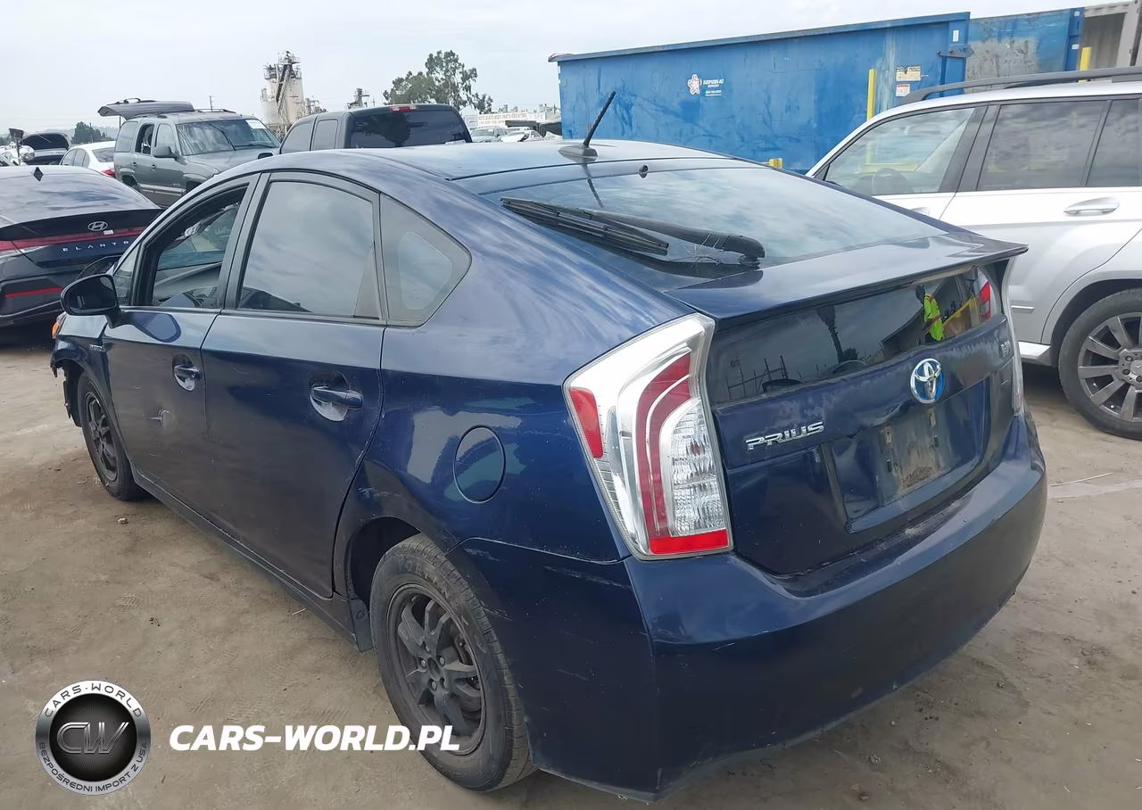 2013 Toyota Prius Three VIN:JTDKN3DU5D1731175 - 3