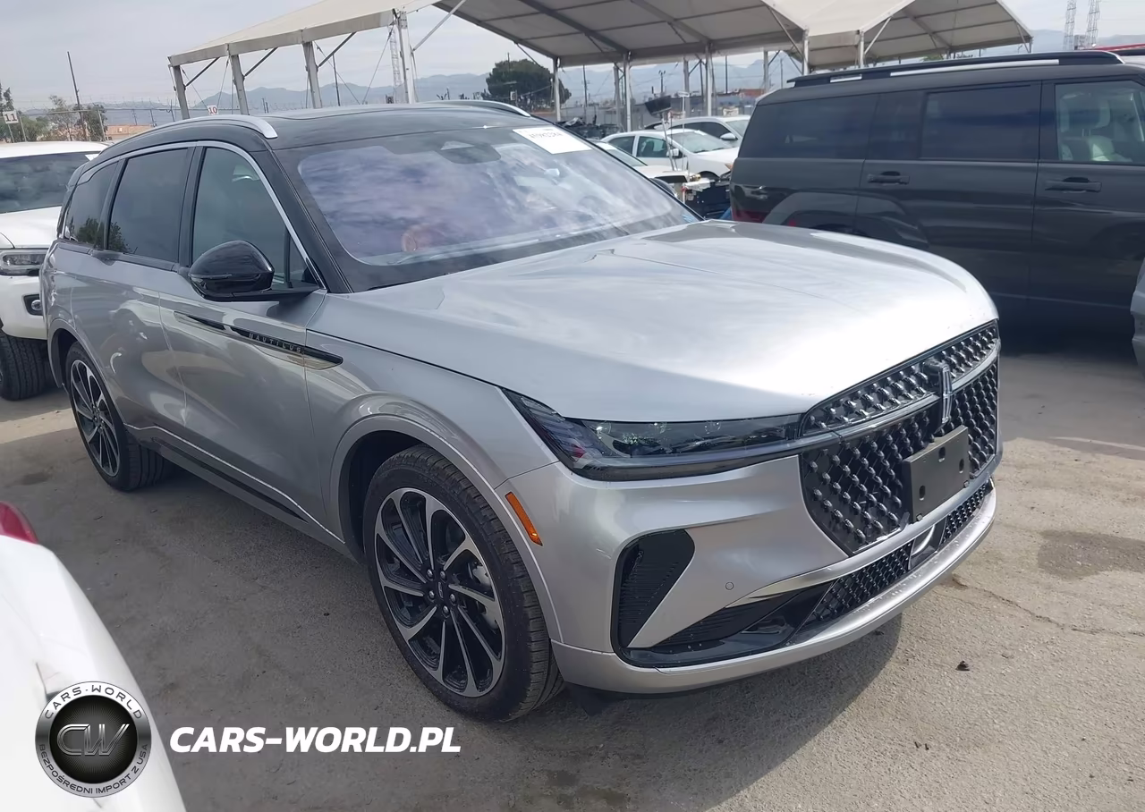 2025 Lincoln Nautilus Black Label – zdjęcie 1 z 16