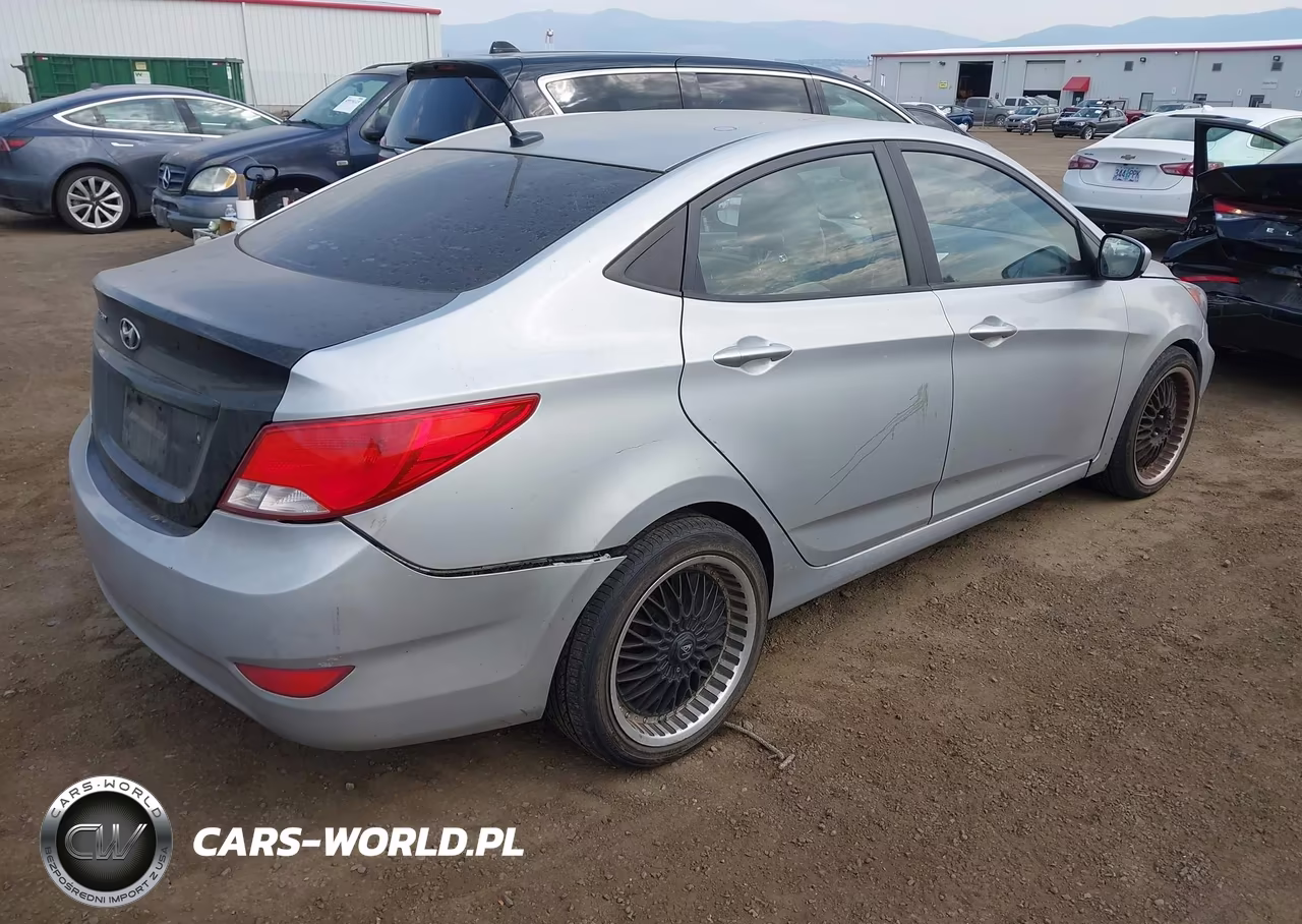 2015 Hyundai Accent Gls VIN:KMHCT4AEXFU866517 - 4