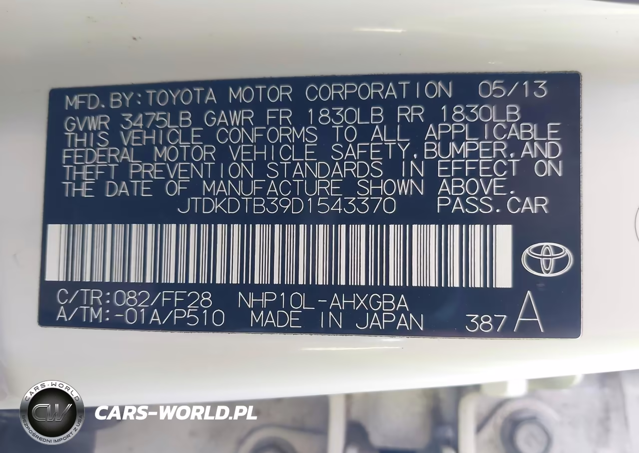 2013 Toyota Prius C Three VIN:JTDKDTB39D1543370 - 9